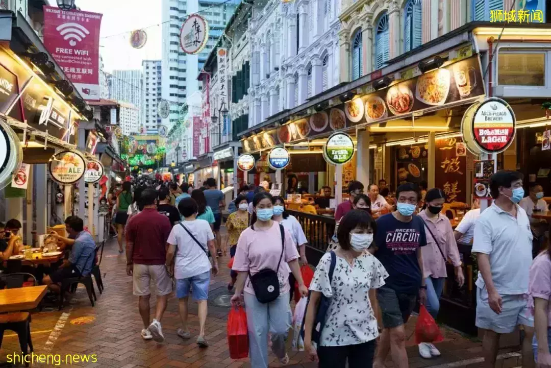 新中又一航班熔斷,機票近2萬!檢測8次從新加坡轉機確診,回國更難了