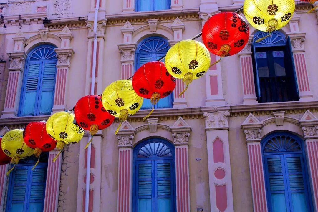 最近!新加坡全城爲它陷入瘋狂,這首中國人聽著長大的歌,被改得太洗腦了