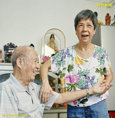 夫妇爱上课 晚年更精彩