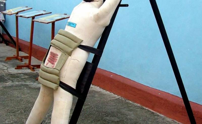 实拍!印尼19岁男子被当街鞭刑146下!打得比新加坡还狠