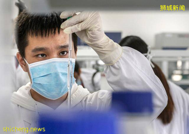 新加坡奇怪一幕:科兴出高价才有机会接种,免费的西方疫苗没人打