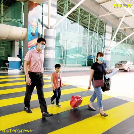 与母亲分隔两地一年多 曾笳恩助男童通关赴新