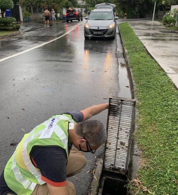 猶如世界末日!實拍新加坡被海嘯雲“吞沒”!暴雨、發大水、樹倒