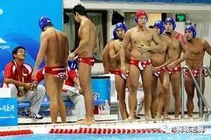 新加坡泳褲四人幫,坐牢64年!提控228項罪名,鞭行144下!