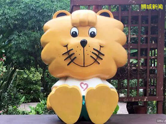 新加坡总统和明星都爱他，超多小朋友求合照、抱抱，是谁