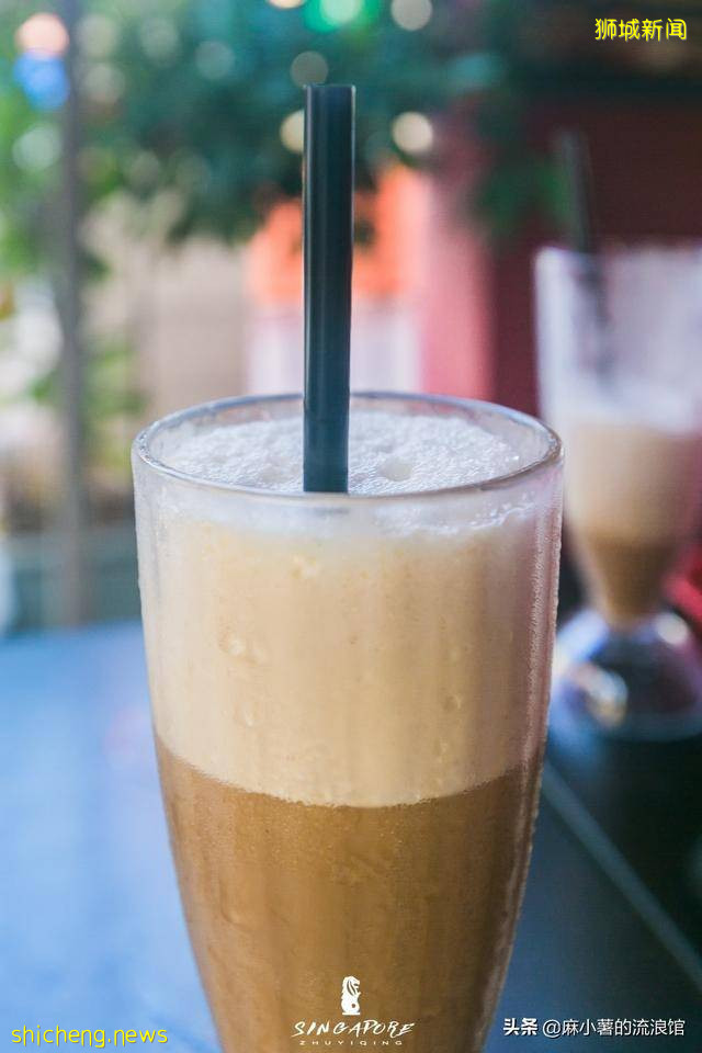 新加坡唐人街原来叫牛车水,市区最热闹的地方,聚集各种中国美食