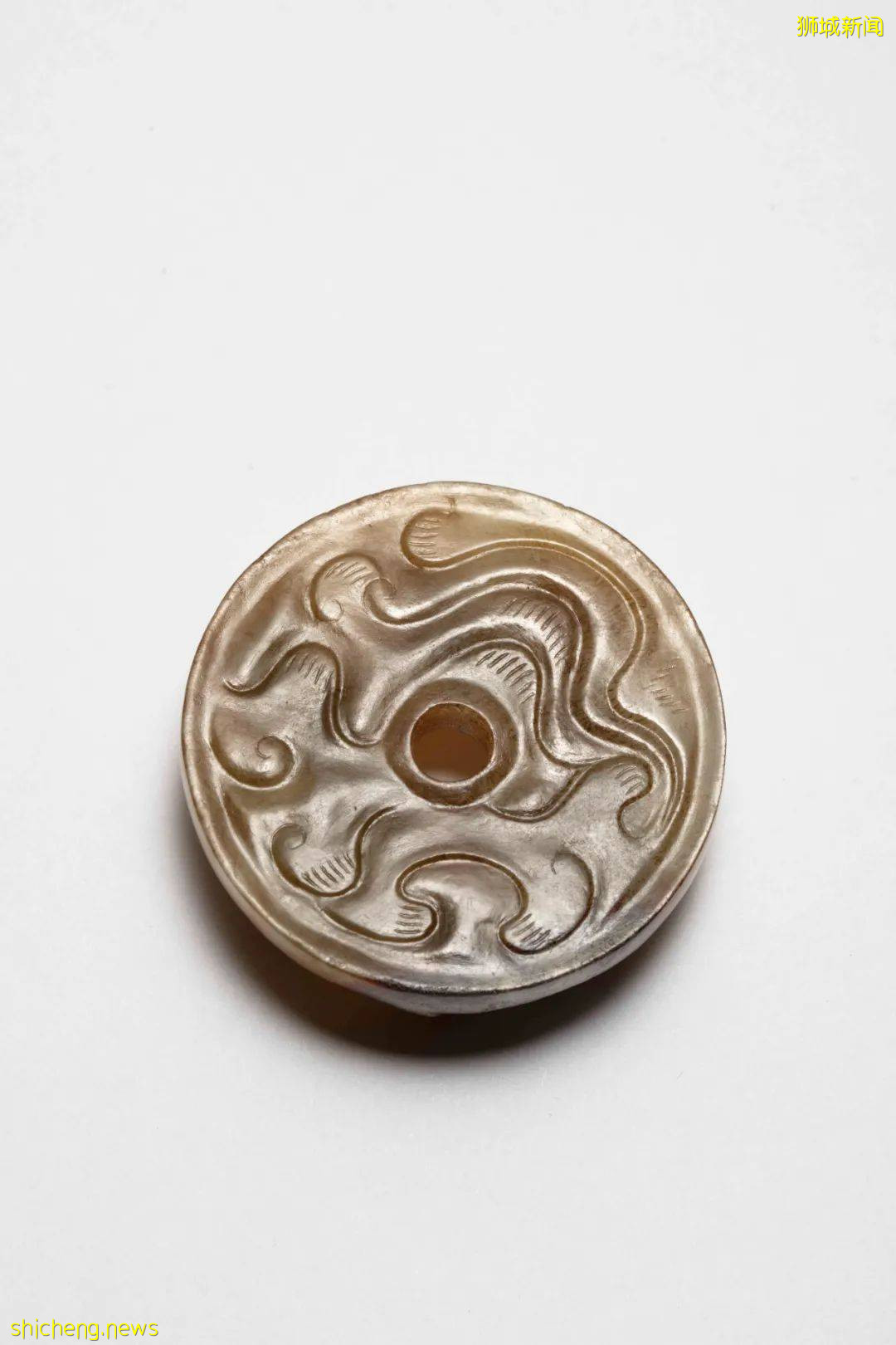 海外珍藏青瓷、建盞等瓷中奇葩荟聚獅城,新加坡國際必買好物清單