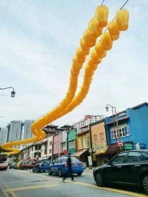 中秋明月夜,今宵歡樂多! 樂評牛車水燈飾