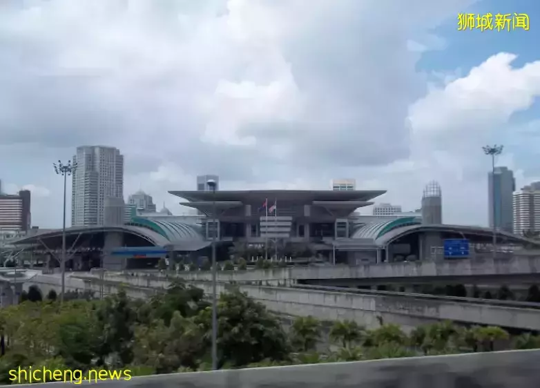 睡地板、没法洗澡!新加坡3人去马来西亚玩被关押,整整7天!这些坑一定要避开