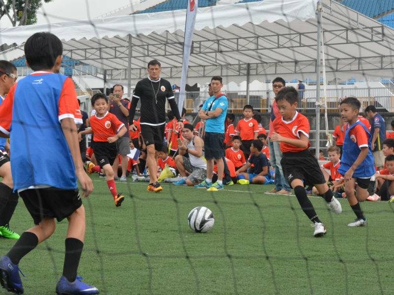 4歲就可以開始學足球~新加坡18家足球俱樂部，有離你最近的嗎