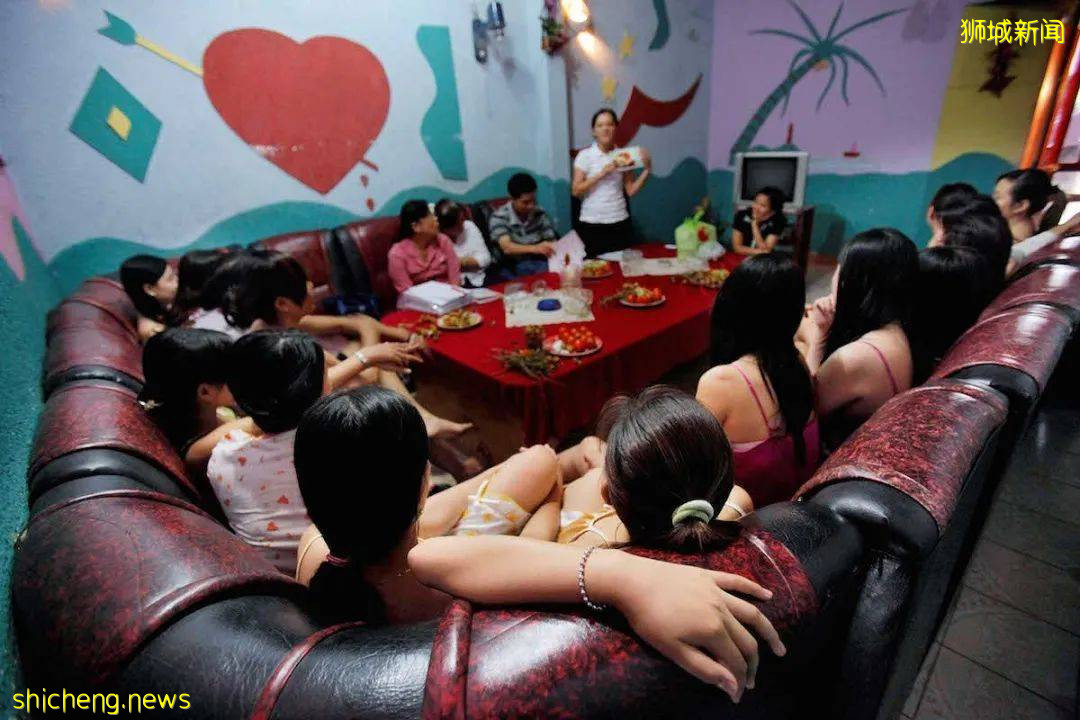 部长亲自揭秘,KTV陪酒女玷污这种关系,非法来到新加坡