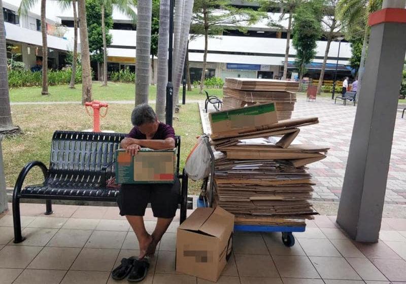 拾荒界里也有“外来人才”竞争 奶奶称抢纸皮抢到骨折