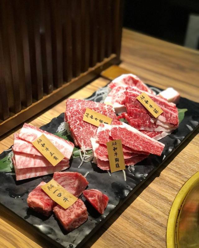 頂級A5和牛吃到飽！香港知名連鎖店Syohachi Yakiniku，開入新加坡！🆓 新店促銷4人用餐1人免費 + 午餐自助S$22.50++