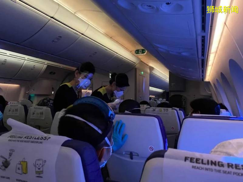 “3天前，我持新加坡護照也入境中國探親了”