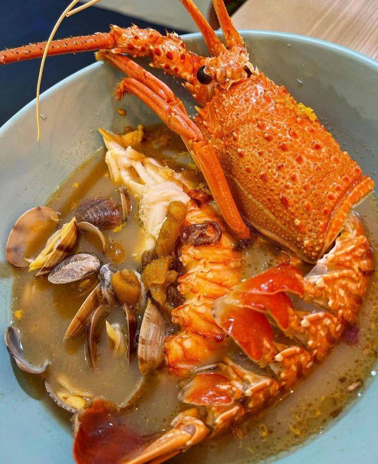 知味鲜虾面 荣获米其林大奖的大虾面