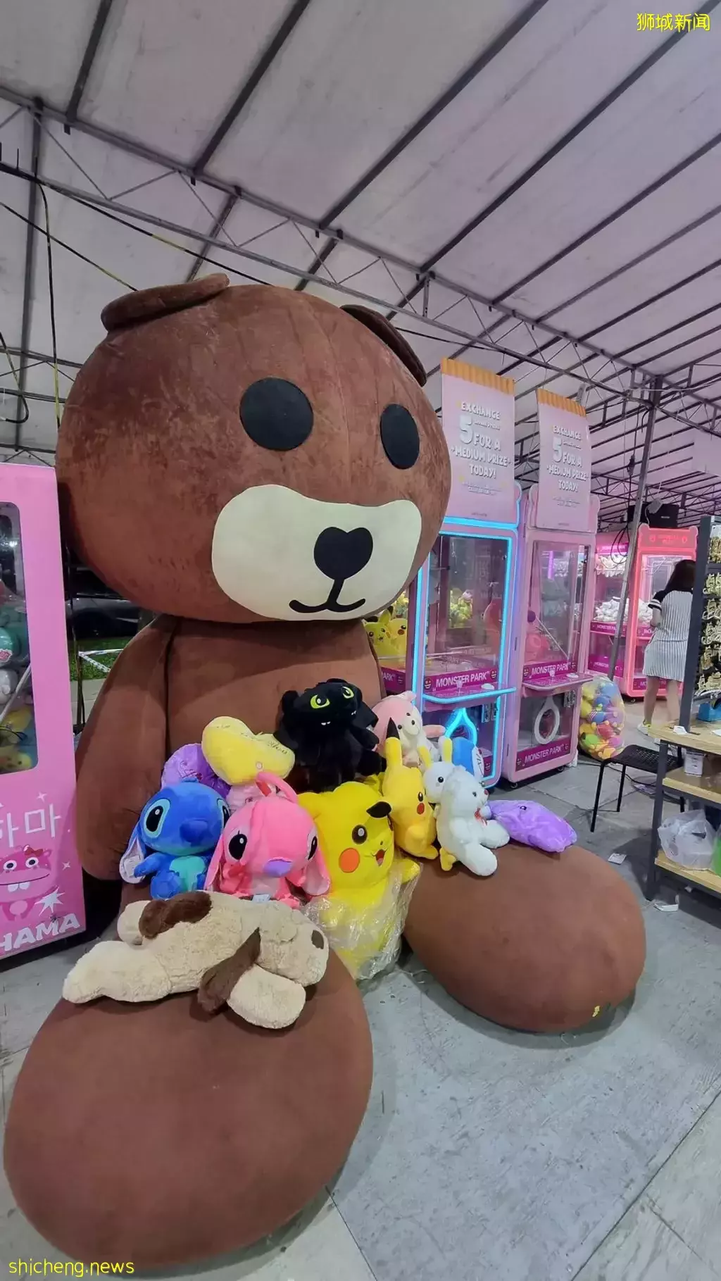 兀兰夜市正式开跑!生活日用品+抓娃娃机一应俱全,超多美食摊位等你来逛!就在MRT外面📌