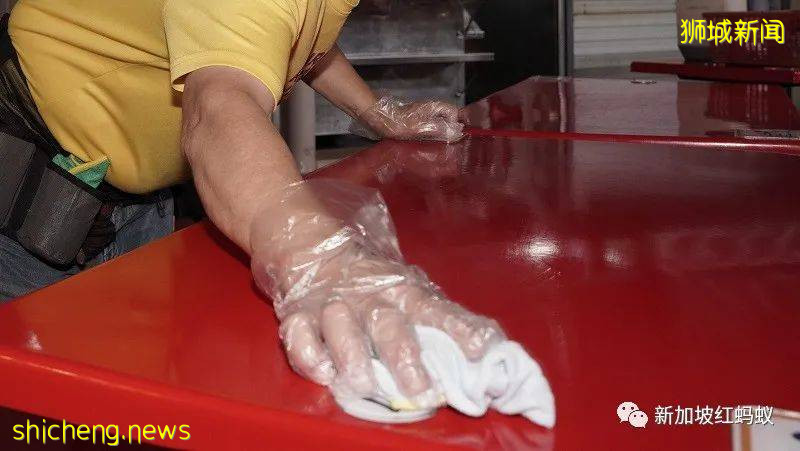 新加坡進入“托盤警察”年代：凡事只能靠罰款解決