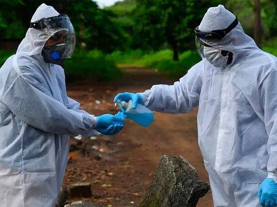 ​全球新冠单日新增30.7万！再创新高！ 新、美、中各国疫情进展