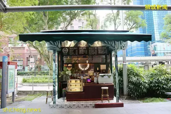 “今天，我在新加坡打卡了全亚洲最小咖啡馆！”