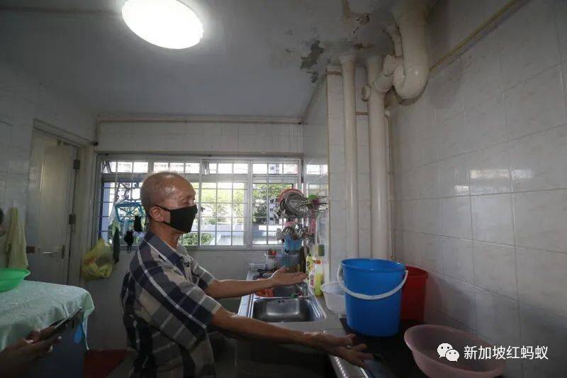 建屋局調查顯示，獅城組屋鄰居間的噓寒問暖與互動變少了