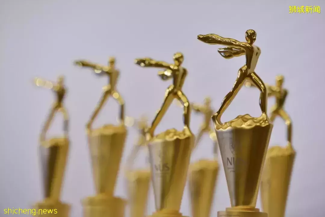 傑出教育獎得主Marleen Dieleman副教授：給學生們“戴上一副新眼鏡”