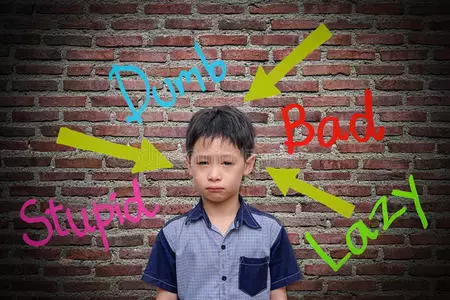 “下等人、滾回自己國家！” 新加坡男子辱罵外國客工，被告上法庭