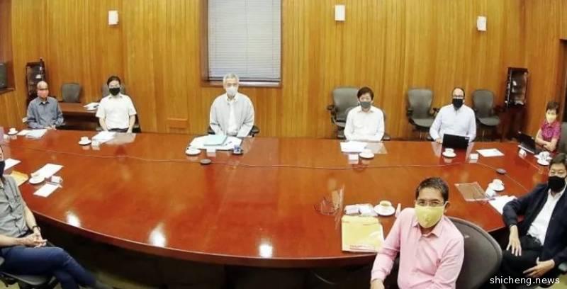 新加坡三青年楼下聊天被劝，竟然威胁说自己要传播病毒