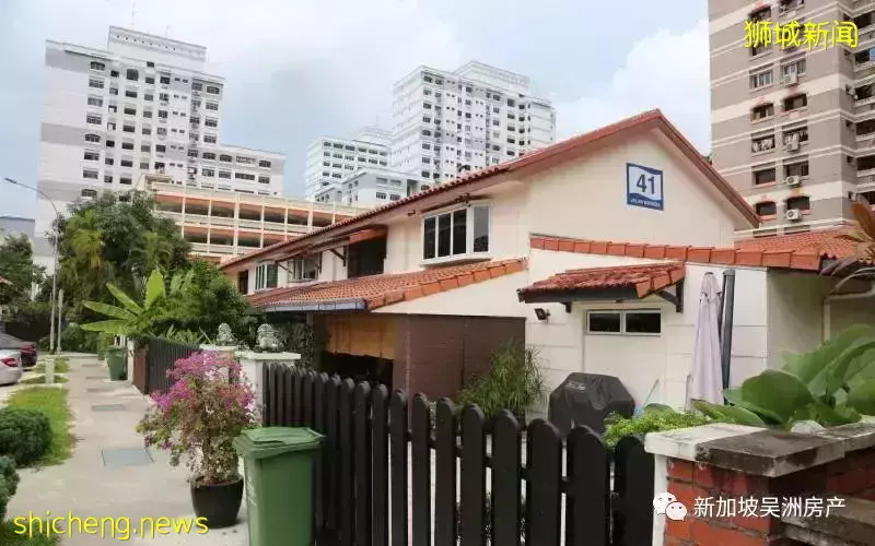 聽說過新加坡的組屋，但你一定不知道新加坡的“有地組屋”