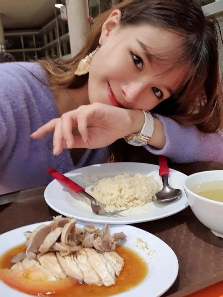 小贩中心美食怎么选?看看新加坡艺人们的推荐