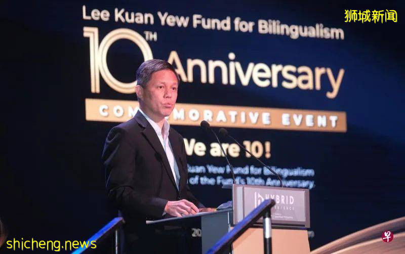 新加坡总理：孩童开始双语学习，越早越好