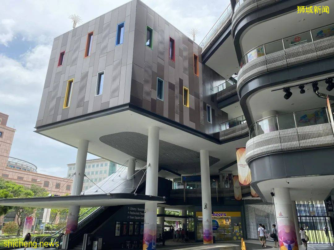 李顯龍總理打Call的超級大商城！開業就5000人擠爆，內附吃喝玩樂攻略