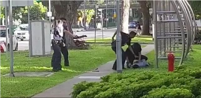 醉汉拒捕又试图袭警 被警察用电击枪制服