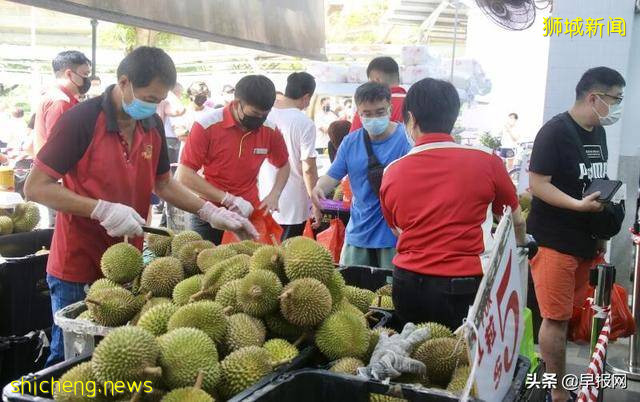 榴梿丰收便宜卖 新加坡多处现抢购潮