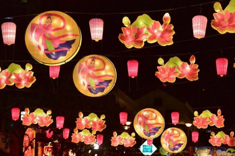 牛车水庆中秋线上亮灯开幕,今年的Q版嫦娥您可还满意