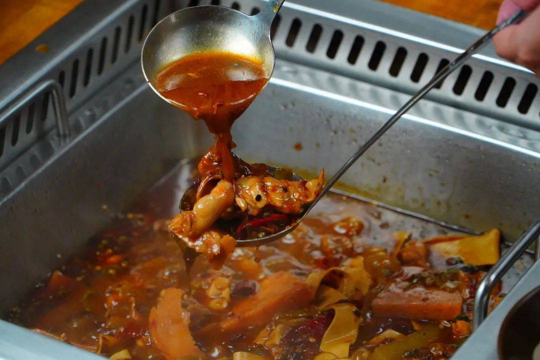 思味小火锅又出新锅了?!5折吃垮这家开了多年的火锅串串店