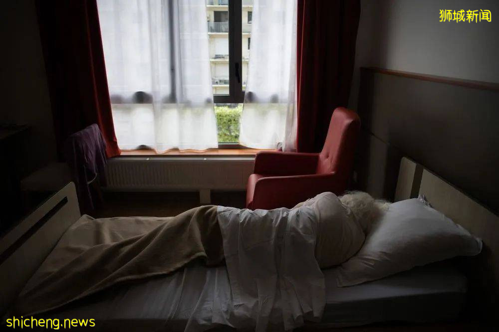 1461确诊,5死亡;卫生部长:新加坡重回严格防疫管制是“最后方案”