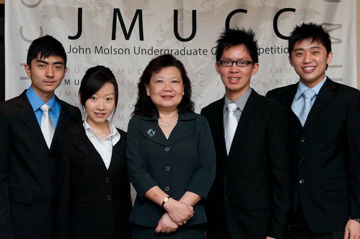 18歲那年，她的生日禮物是股票，未來由此展開