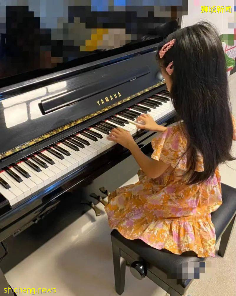 “我的孩子今年9岁，智力却只有6岁，她在新加坡特殊学校读小三，她很快乐”