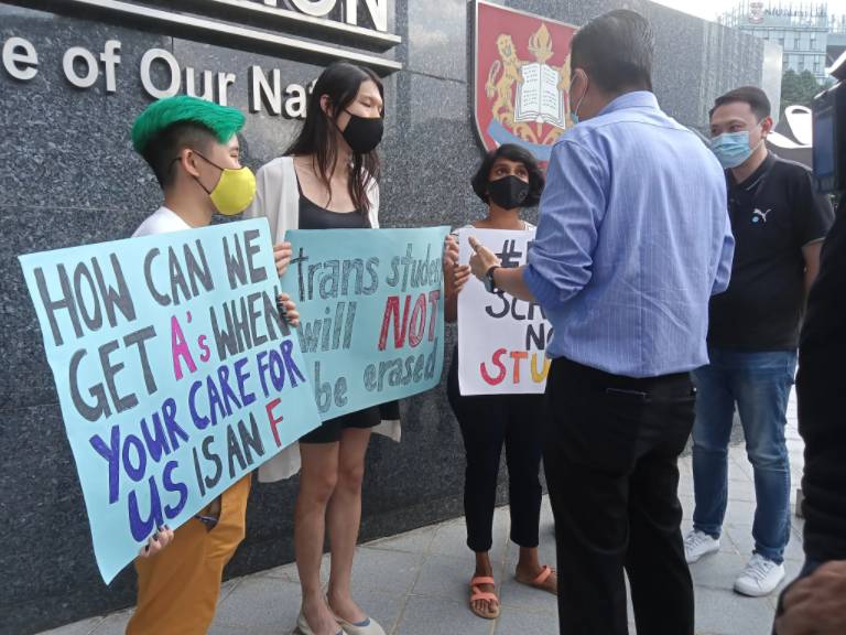 超300名教师和社工，请愿教育部施政支持跨性别学生