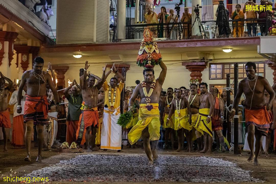 嘘!今天,新加坡人要集体‘屠妖’了