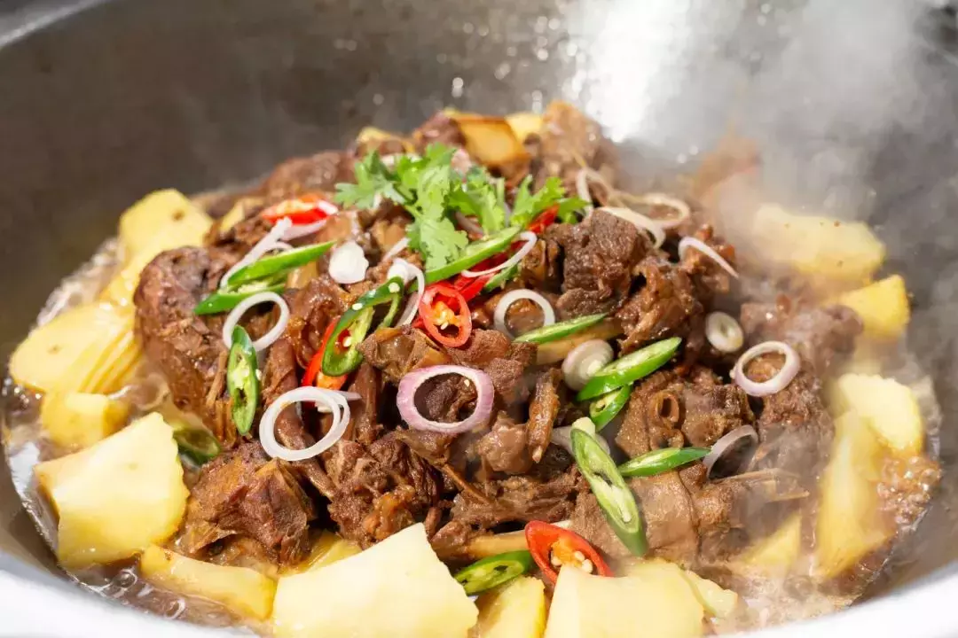 S$35吃烤羊腿還送菜！家鄉小廚等你開宴