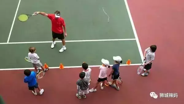 2歲到成人都能學！新加坡16間網球學校+3位專業教練，我幫你找好了
