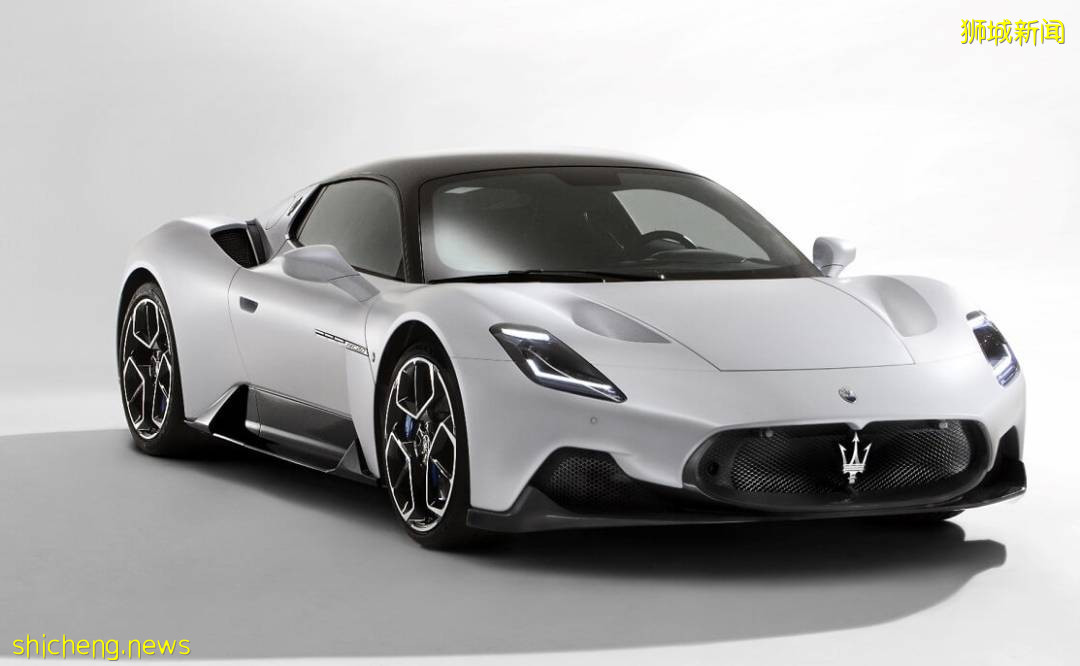 最高可“飙车”到323公里!玛莎拉蒂超跑亮相狮城