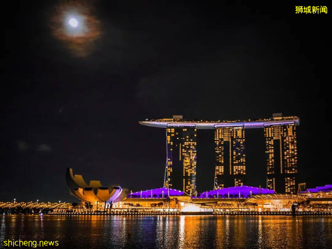 镜头下的香港与新加坡,相似又陌生