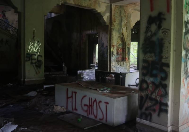 实拍！英国博主非法闯入新加坡“鬼屋”探险，却被网友力挺