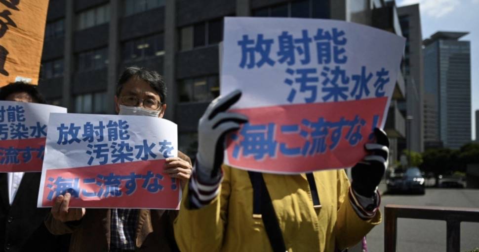 日本今天正式决定排核废水入海!将大规模导致海鲜变异、人癌变!新加坡和中国网友怒了