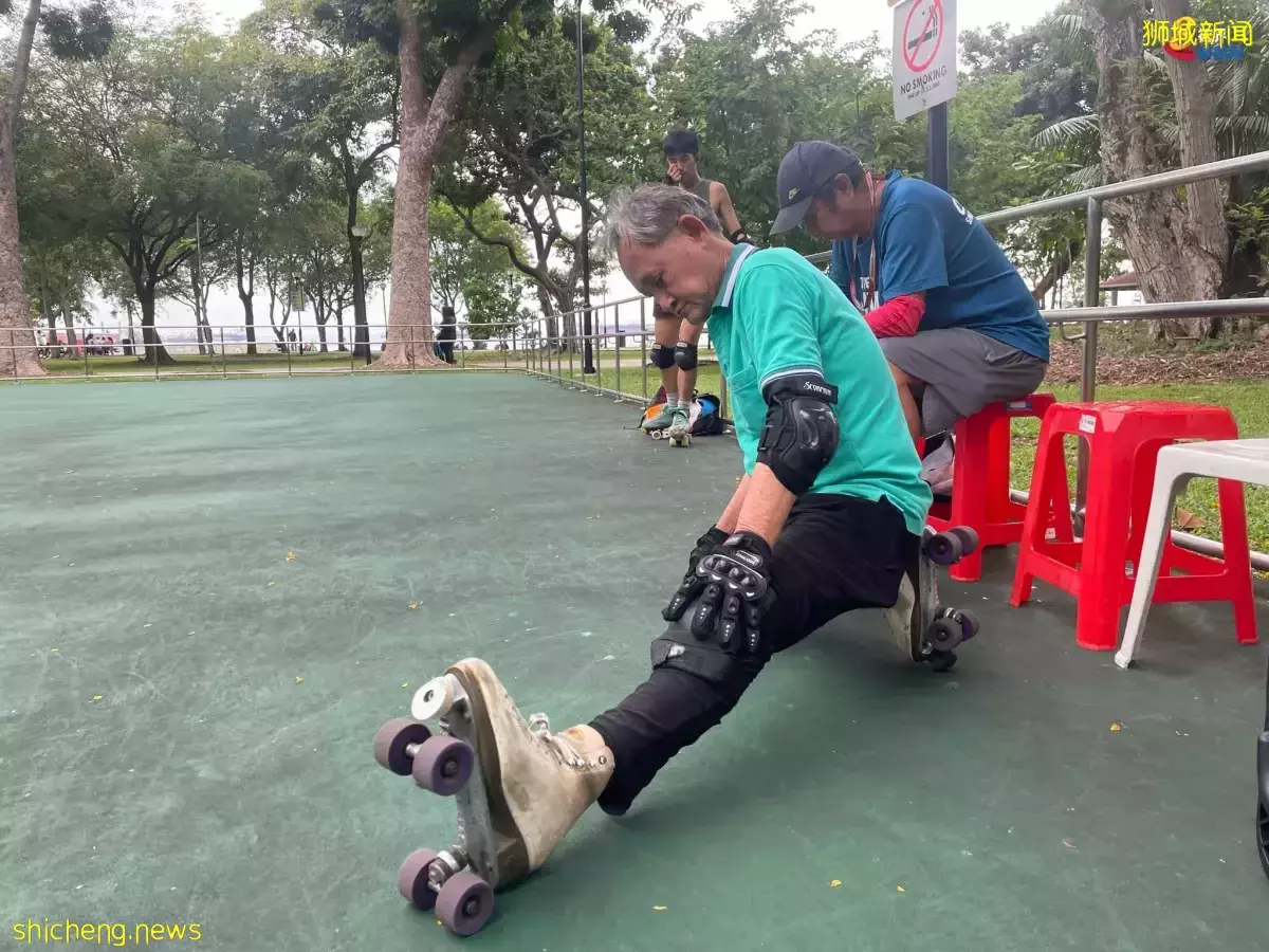 年近古稀仍潇洒“追风” 滑轮大叔：玩到玩不动为止 