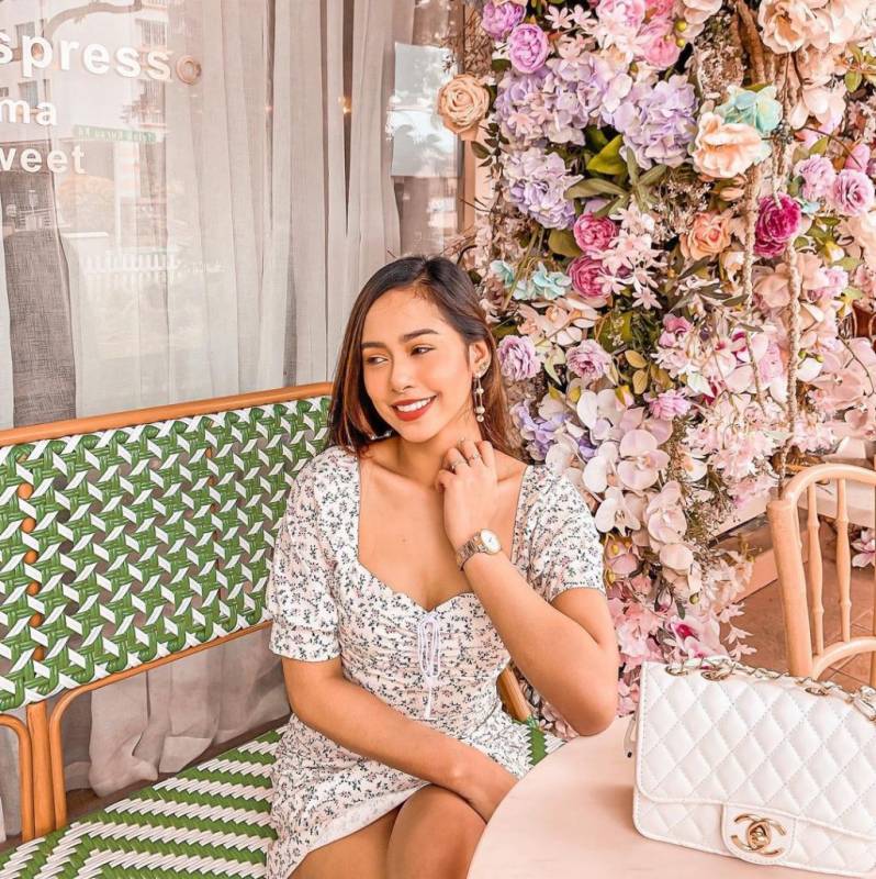 花花世界💐 Cafe De Nicole‘s Flower聖誕氣氛超濃的神仙咖啡廳！誤闖秘境吃甜品