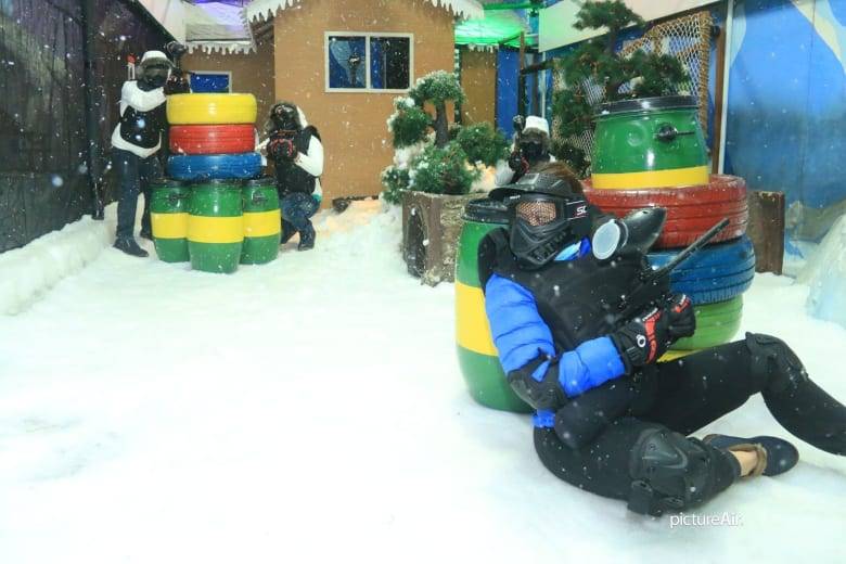 新加坡最冷的射擊競技場! 由 Snow City 精心打造 · 堪稱真人版絕地求生 · 刺激戰場狂飙腎上腺素 ! 你確定不來體驗一下