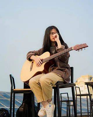 【共抗疫情,吉他有音 】2021“五糧液杯”新加坡首屆吉他彈奏大賽初賽海選盛大開啓